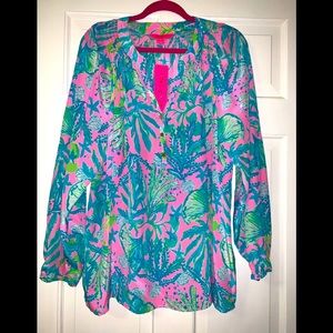NWT Lilly Pulitzer Elsa, size XL.
